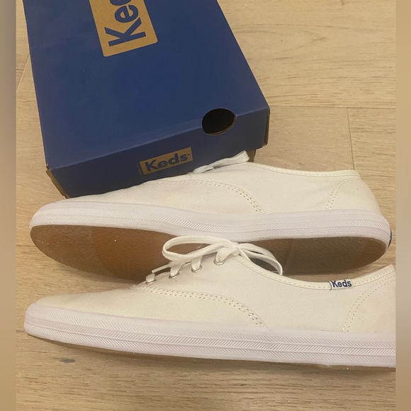 Keds Women 8.5 Champion White Canvas Sneakers - Picture 8 of 11